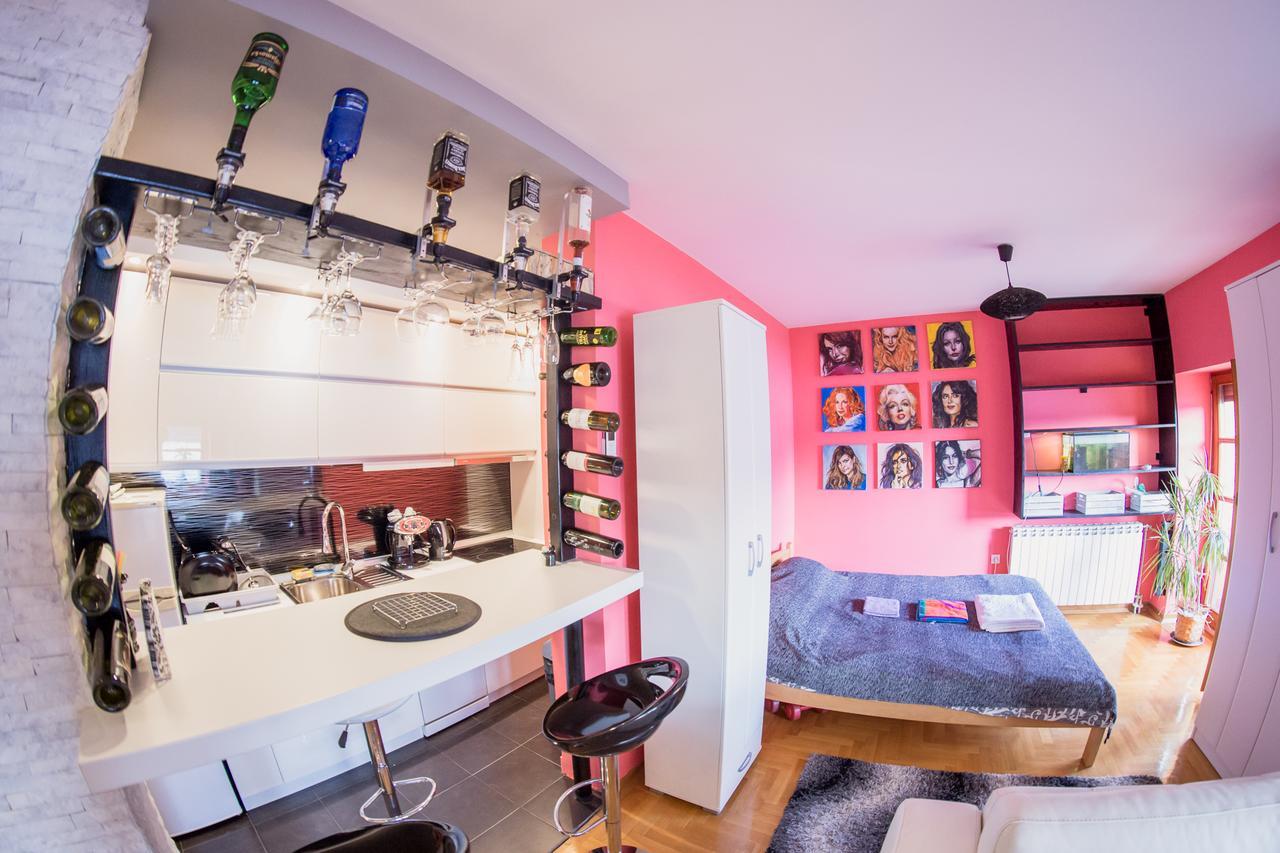 Apartman U Srcu Grada Sombor Buitenkant foto